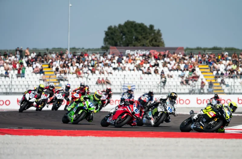 Ducati Panigale V2 dell'Ecosantagata Althea Racing in pista a Cremona