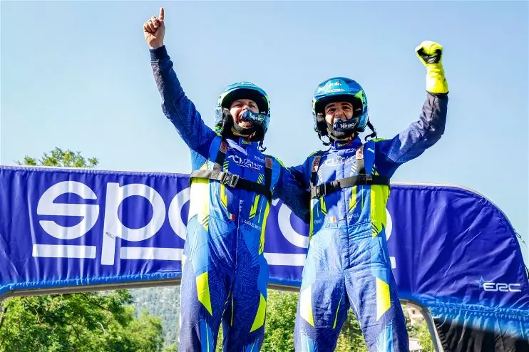 La Skoda Fabia RS di Bostjan Avbelj e Damijan Andrejka nello shakedown sulla PS Pico del Rally del Lazio, asfalto umido e auto in curva - foto 3