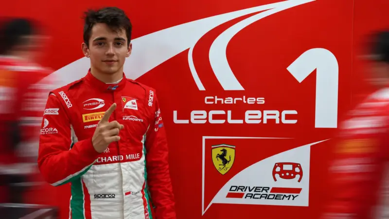 Charles Leclerc durante il percorso verso la Formula 1