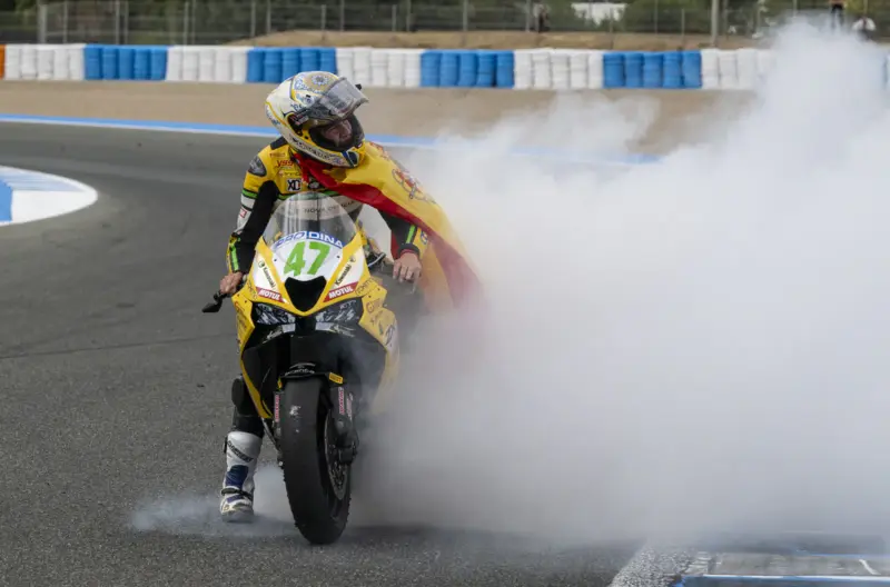 Podio WorldSBK a Jerez con Antonio Torres e membri del Team ProDina Kawasaki - foto 5